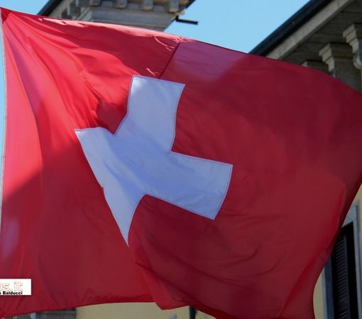 ''La Svizzera non superi i 10 milioni di abitanti, stop alle richieste di asilo''