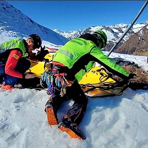 Soccorso alpino, addestramento congiunto italo-svizzero a Domobianca365