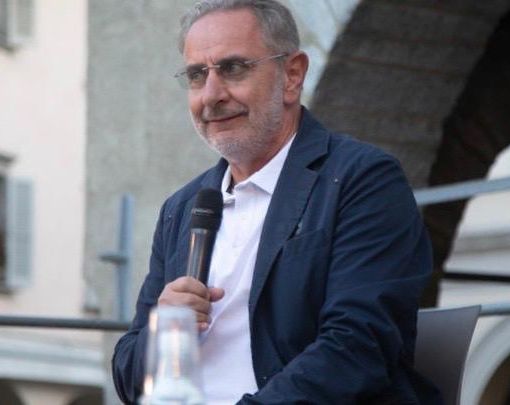 Beppe Gandolfo, corrispondente Mediaset: «Guardiamo ai giovani senza paragoni con il nostro passato»