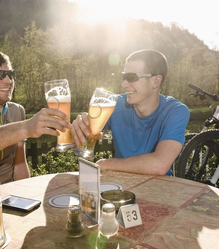 Ogni anno, in Svizzera, 21.000 infortuni in bici: 1.365 di essi sono riconducibili all’alcol