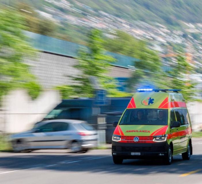 Agarone, cade dal ciclomotore e batte la testa: gravissimo all’ospedale