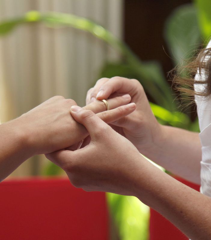 Il 1° luglio via libera ai matrimoni fra coppie dello stesso sesso