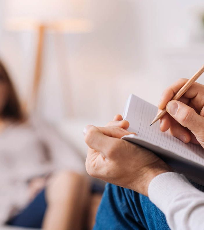 Ti laurei in psicologia all’estero? Non basta: la Svizzera vuole anche l’autorizzazione ad esercitare di quel Paese