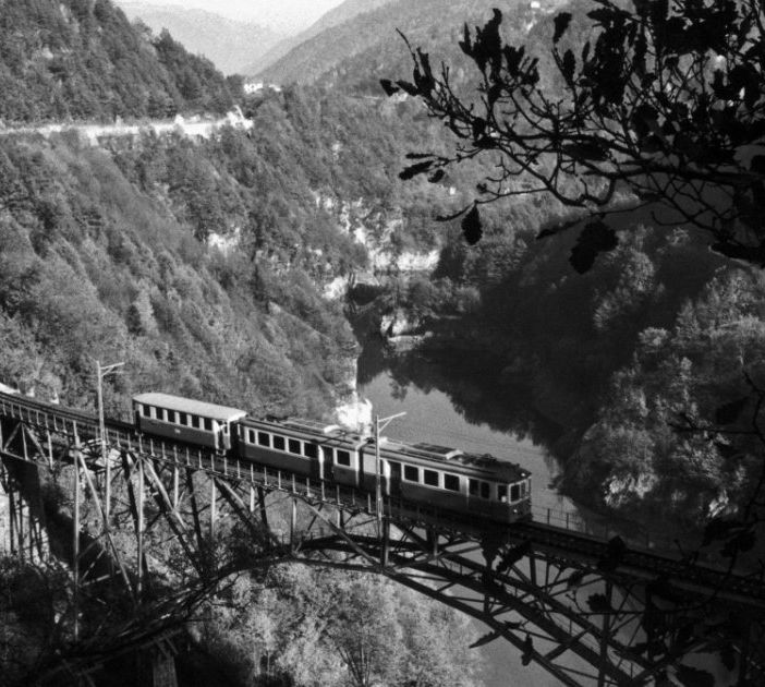 Un viaggio nel tempo a bordo del treno storico Locarno-Camedo