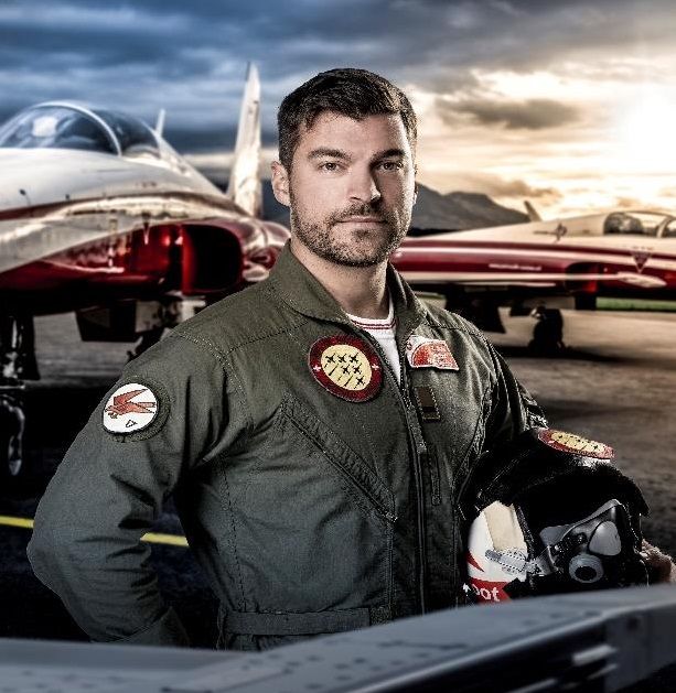 Carasso, Lukas Nannini presenta la Patrouille Suisse