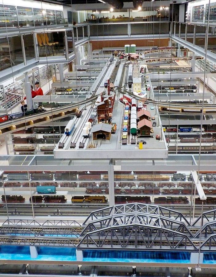 A Mendrisio, da non perdere, c’è la Galleria Baumgartner, vera e propria Mecca per gli appassionati di modellini di treni