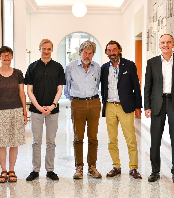 Il grande Reinhold Messner ricevuto a Palazzo Civico di Lugano