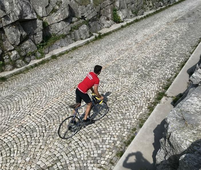 Si &quot;corre&quot; la Leggendaria Tremola San Gottardo