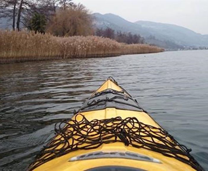 Il kayak, un’avventura a pelo d’acqua in Ticino