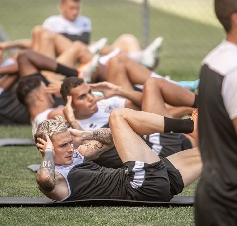 Calcio, Conference League: Lugano, il possibile avversario dei playoff sarà una tra Zorya o Craiova