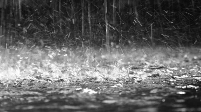 Allagamenti, frane, cedimenti di muri ed alberi caduti ma nessun ferito: il maltempo flagella il Mendrisiotto