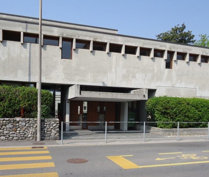 Festino notturno base di alcol (e forse non solo) alla scuola media di Locarno 1