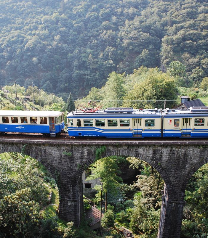 Locarno-Camedo: un viaggio nel tempo a bordo del treno storico