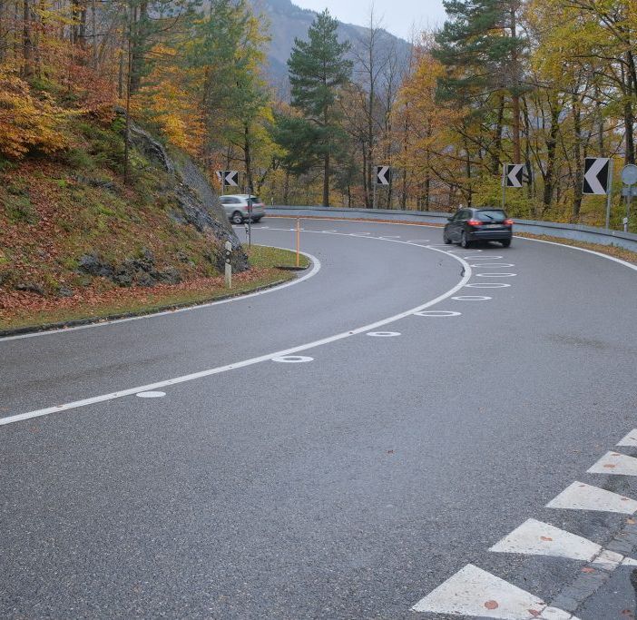Nuova segnaletica per garantire più sicurezza sulle strade
