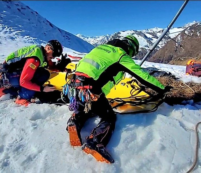 Soccorso alpino, addestramento congiunto italo-svizzero a Domobianca365