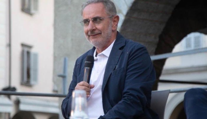 Beppe Gandolfo, corrispondente Mediaset: «Guardiamo ai giovani senza paragoni con il nostro passato»