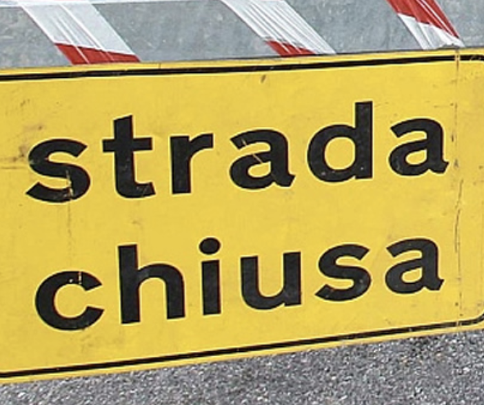 Strada Ascona - Brissago chiusa per due ore al traffico per frana