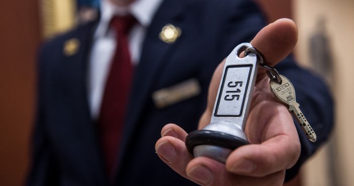 In Svizzera crollano i pernottamenti di ospiti stranieri ma volano quelli degli elevetici: in Ticino aumenti da capogiro In Svizzera crollano i pernottamenti di ospiti stranieri ma volano quelli degli elevetici: in Ticino aumenti da capogiro