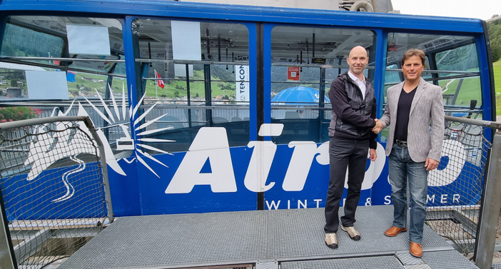 Il momento del passaggio di consegne Il momento del passaggio di consegne
