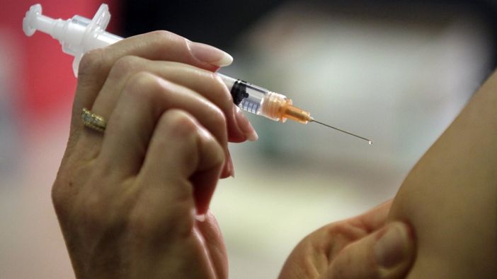 "Non rimandare: fatti vaccinare": la Svizzera chiama all'appello i refrattari "Non rimandare: fatti vaccinare": la Svizzera chiama all'appello i refrattari