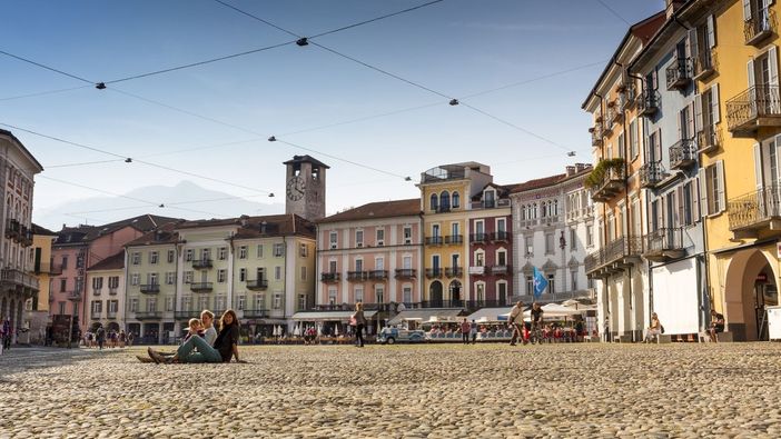 8.526 donne e 7.504 uomini: ecco la Locarno di fine 2020. Aumentano le prime, crollano i secondi 8.526 donne e 7.504 uomini: ecco la Locarno di fine 2020. Aumentano le prime, crollano i secondi