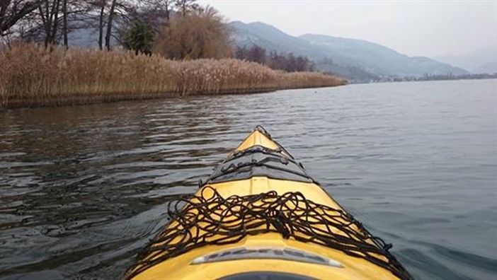 Il kayak, un’avventura a pelo d’acqua in Ticino Il kayak, un’avventura a pelo d’acqua in Ticino