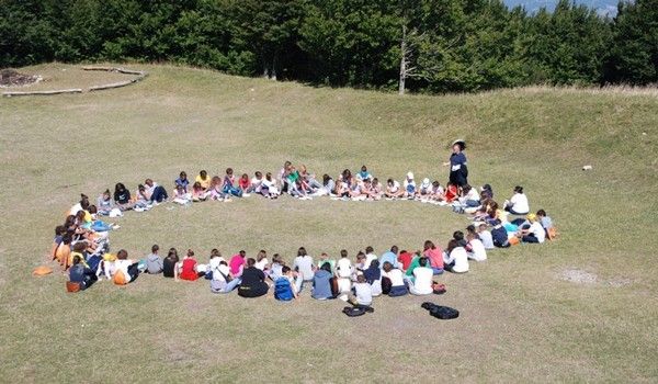 Pubblicata la nuova edizione dell’opuscolo “Infovacanze 2021–Colonie, campi e soggiorni di vacanza estivi” del Ticino