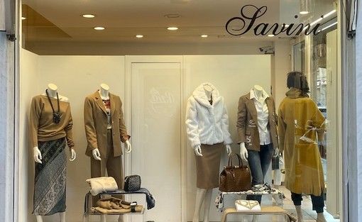 Grande svendita ai negozi “Savini Moda” di Luino e Ponte Tresa, fino al 70% Grande svendita ai negozi “Savini Moda” di Luino e Ponte Tresa, fino al 70%