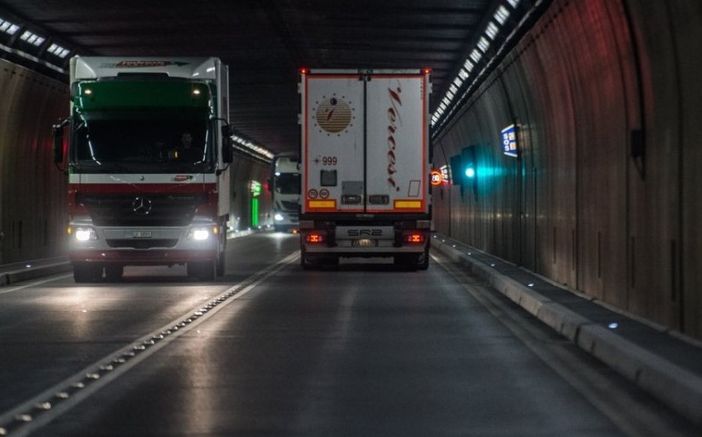 La Svizzera si allinea alla UE e adegua i periodi di lavoro, guida e riposo degli autisti La Svizzera si allinea alla UE e adegua i periodi di lavoro, guida e riposo degli autisti