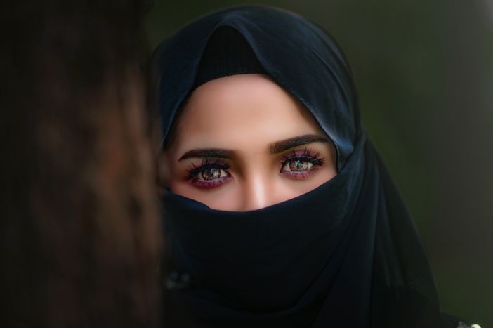 La Svizzera vieta l'uso di burqa e niqab in luoghi pubblici con il 51.2%