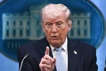 Il sondaggio: 63% italiani non ha fiducia in Trump. Oltre la metà favorevole a stop sanzioni Russia per gas e petrolio Il sondaggio: 63% italiani non ha fiducia in Trump. Oltre la metà favorevole a stop sanzioni Russia per gas e petrolio