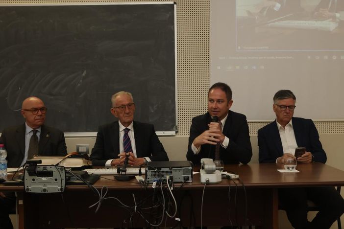 Fondazione Baravalle e Rotary per un'analisi sull'Economia del Paese Fondazione Baravalle e Rotary per un'analisi sull'Economia del Paese