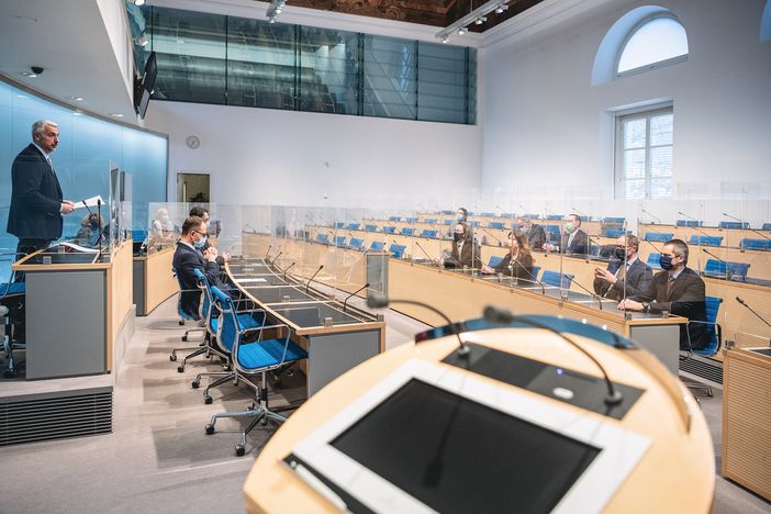 Bellinzona, Siro Quadri e Francesca Nicora hanno dichiarato fedeltà alla Costituzione e alle Leggi Bellinzona, Siro Quadri e Francesca Nicora hanno dichiarato fedeltà alla Costituzione e alle Leggi