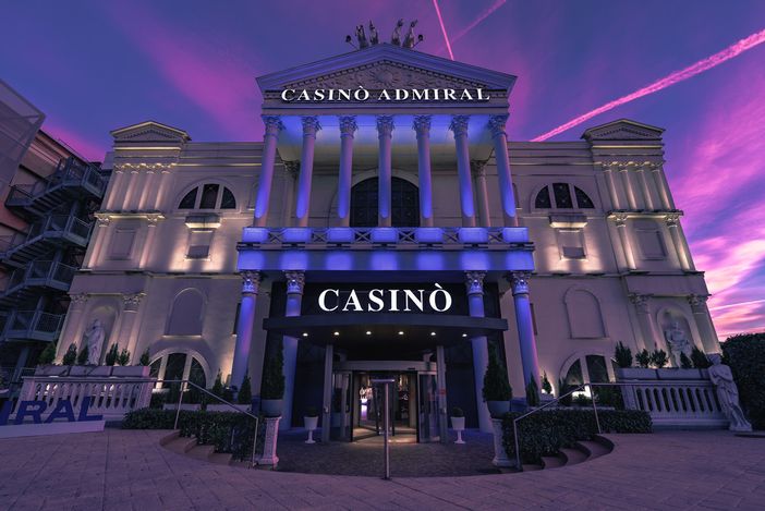 Il Casinò Admiral di Mendrisio, un vero "Tempio" del divertimento" Il Casinò Admiral di Mendrisio, un vero "Tempio" del divertimento"