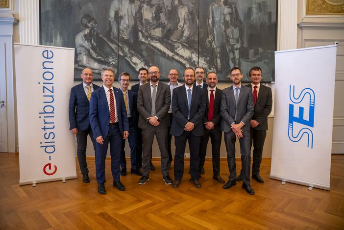 Storico accordo tra Vco e Ticino per la qualità del servizio di energia elettrica Storico accordo tra Vco e Ticino per la qualità del servizio di energia elettrica