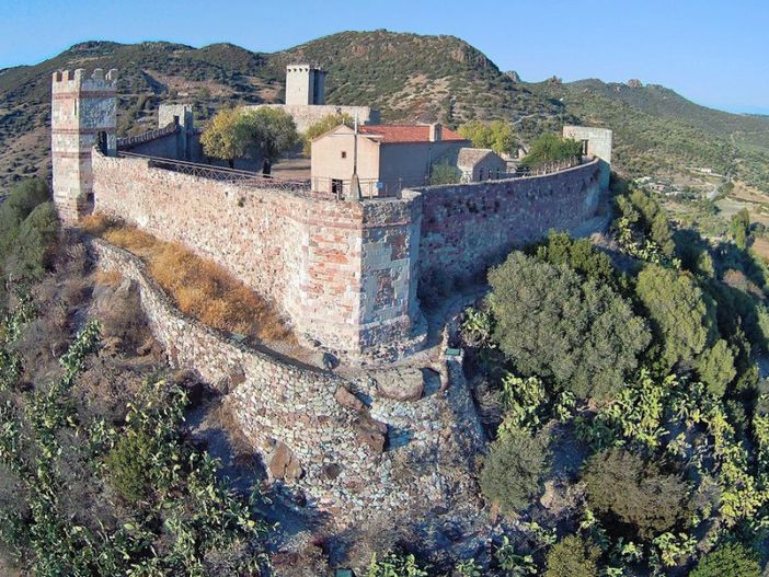 Percorsi autunnali: il Giro del Castello di Serravalle