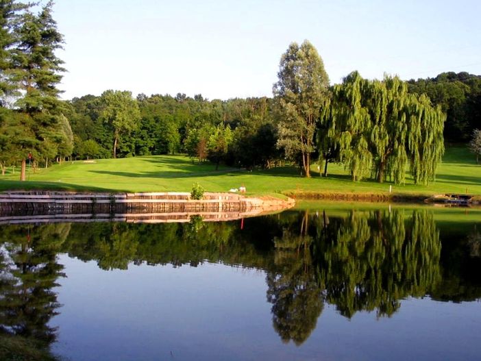 Terra dei laghi? No, terra del golf. Alla scoperta di Varese tra buche e club house Terra dei laghi? No, terra del golf. Alla scoperta di Varese tra buche e club house
