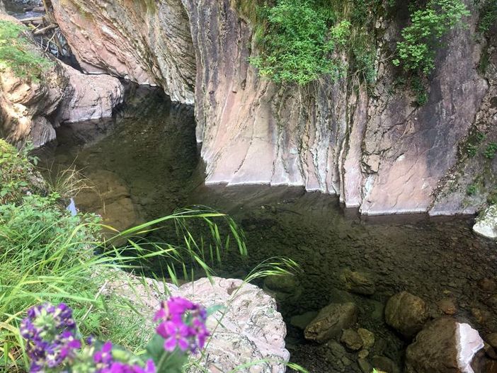 La Via al Femminile, con l'energia di Acqua e Terra: a Morbio La Via al Femminile, con l'energia di Acqua e Terra: a Morbio