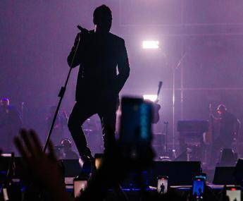 Cremonini in concerto a San Siro: "Mi siete mancati" Cremonini in concerto a San Siro: "Mi siete mancati"