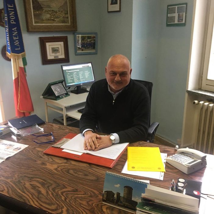 Massimo Mastromarino presidente dell'associazione dei Comuni di frontiera e sindaco di Lavena Ponte Tresa Massimo Mastromarino presidente dell'associazione dei Comuni di frontiera e sindaco di Lavena Ponte Tresa