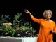 Gambarogno, teatro per tutti von “94 passi in giardino” di e con Lorenza Zambon”