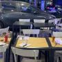 Roma, 86enne travolge in auto tavoli ristorante: sfiorata strage al quartiere Trieste