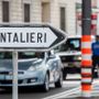 Frana sulla strada dei frontalieri in Canton Ticino: modifiche alla circolazione a Lavena Ponte Tresa