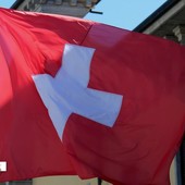 ''La Svizzera non superi i 10 milioni di abitanti, stop alle richieste di asilo''