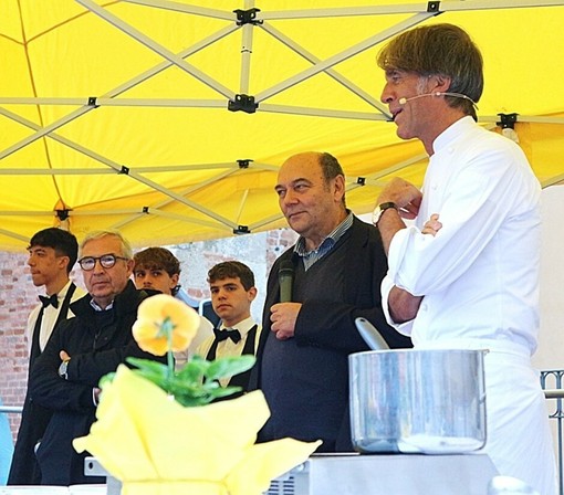 Cornaredo in festa con “Olmo in Fiore”: due giornate tra profumi, colori e gusto con Davide Oldani protagonista