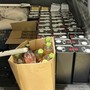 Il cibo sequestrato in dogana (foto tratta da Luinonotizie.it) Il cibo sequestrato in dogana (foto tratta da Luinonotizie.it)