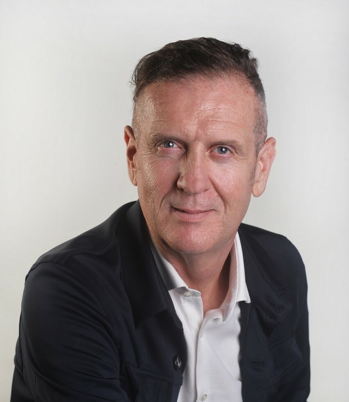 Oltre 50 professionisti per raccontare l’hospitality: arriva “Hotel Multiverso” di Dario Ghiglione Oltre 50 professionisti per raccontare l’hospitality: arriva “Hotel Multiverso” di Dario Ghiglione