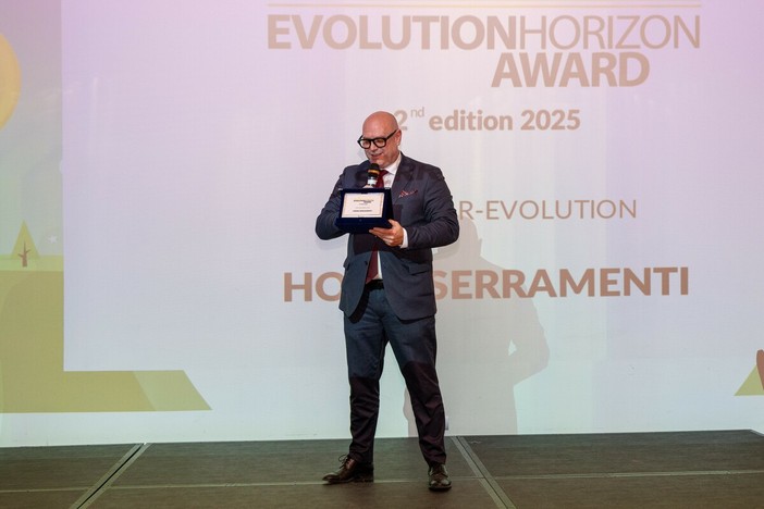 Home Serramenti premiata a Milano con l’Eha Hub R-Evolution Home Serramenti premiata a Milano con l’Eha Hub R-Evolution