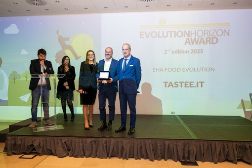 Tastee.it premiata a Milano con l’EHA Food Evolution Tastee.it premiata a Milano con l’EHA Food Evolution