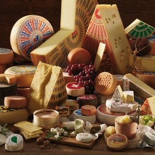 Molti formaggi svizzeri